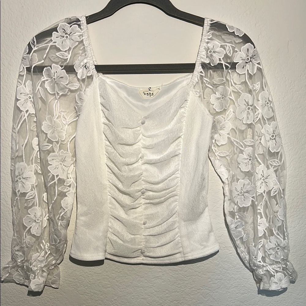 EMBER Elegant White Floral Lace Top